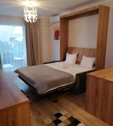 Queency Apartament cu gradina și parcare gratuita