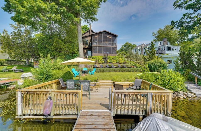 Queensbury Lakefront Home: Screened Porch & Views!