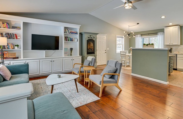 Queensbury Vacation Rental: 3 Mi to West Mountain!