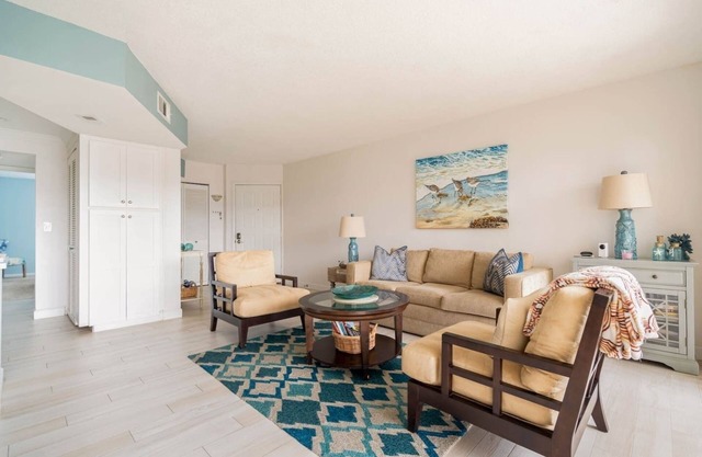 Quick walk to the beach from top floor condo!