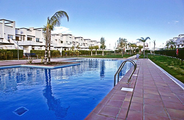 Quiet 2 Bedroom Family-Friendly Apartment On The Condado De Alhama Golf Resort