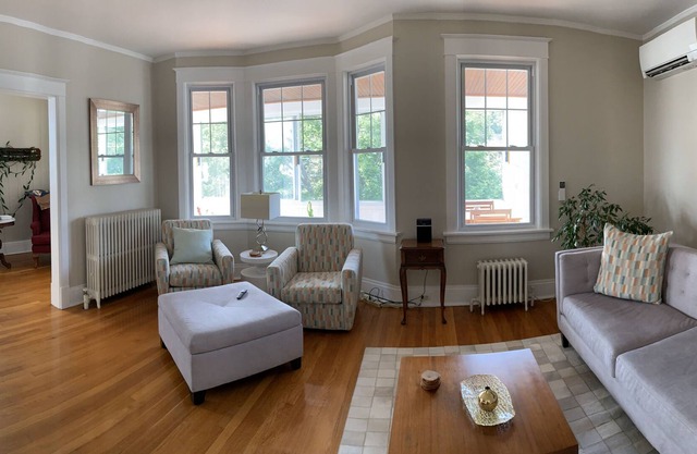 Quiet 2-bedroom condo in the heart of Albany
