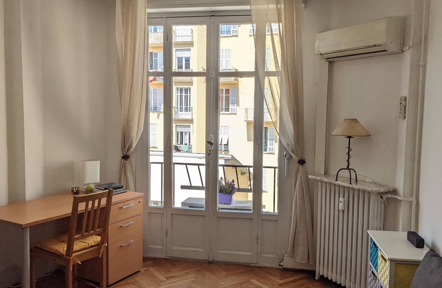 Quiet and bright three minutes from shops and streetcar