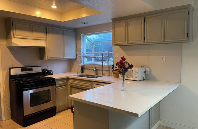Quiet and Safe 3-bedroom house in Glendale