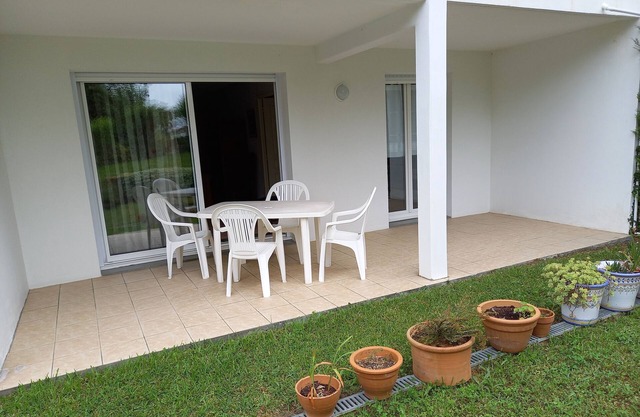 quiet apartment near downtown and beaches south exposure garden terras