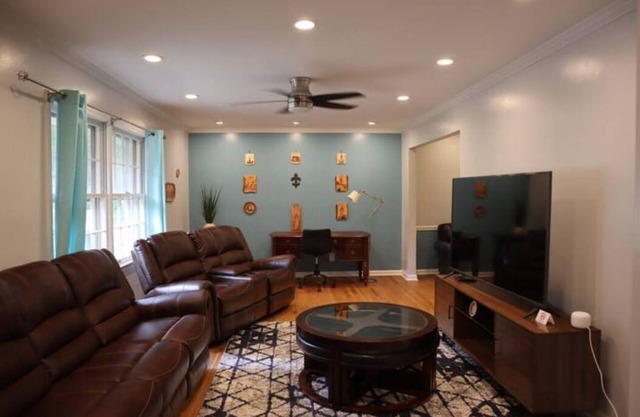 Quiet&big 3bdr apartment near lake & golf course