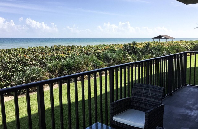 Quiet Condo On the Atlantic Ocean