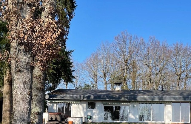 Quiet country house facing nature, 1 hour from Paris