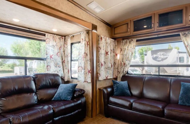 Quiet cozy Spot north of Denver 420/pet friendly