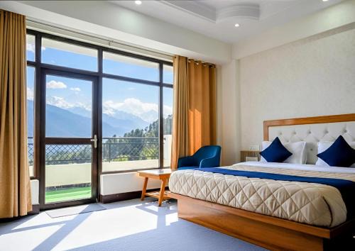 Quiet Edge Resort A Luxury Room With Balcony By Anvi Retreat