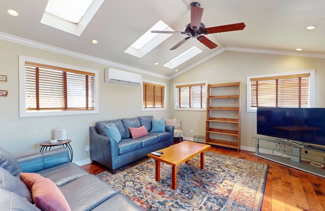 Quiet Family Neighborhood, centrally located