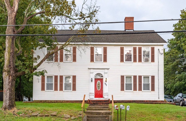 Quiet Furnished 2BR Unit in North Leominster!