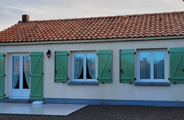Quiet house close to the sea and shops