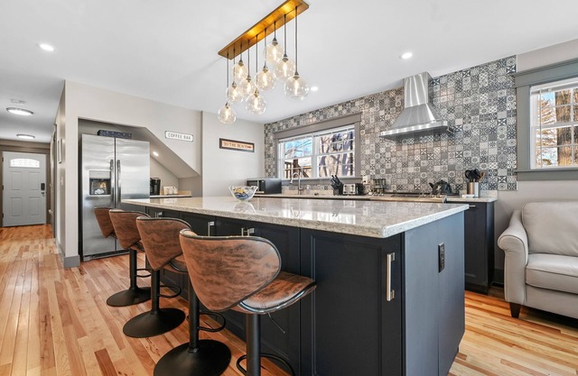 Quiet luxury on East Bay.