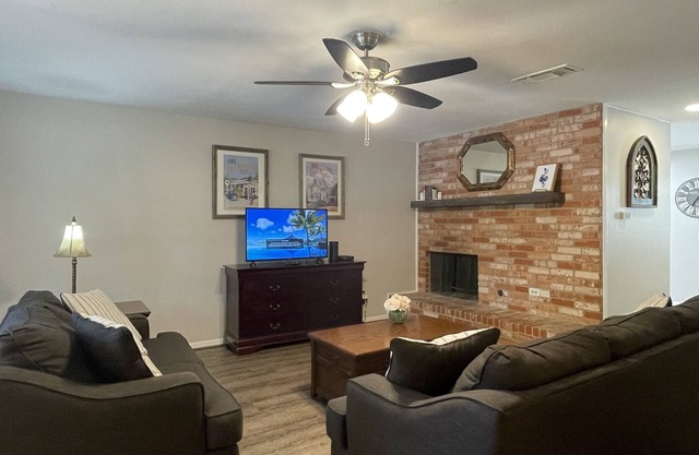 Quiet Neighborhood - Close to Downtown Fort Worth and Parker County