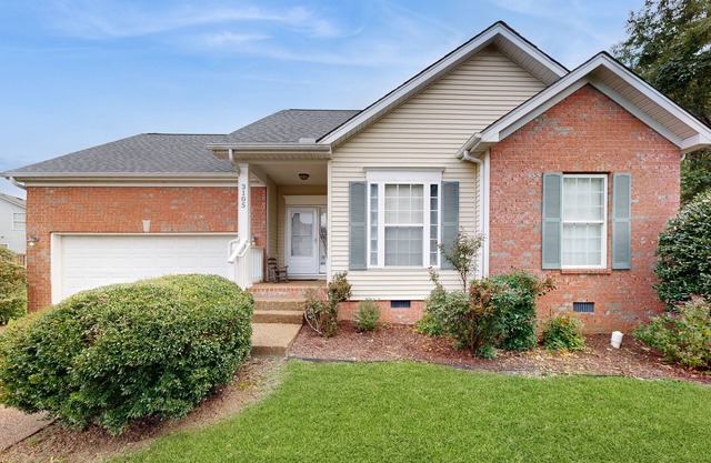 Quiet Residential Hideaway w/Big Backyard - Near Grand Ole Opry