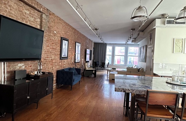 Quiet & Stylish Loft in the Heart of Soho