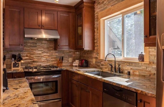 Quiet Updated Mountain Home Near Lakes, Trails, and Slopes