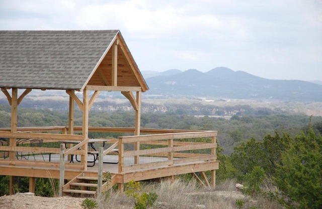 Quiet Utopia Cabin with Deck and Mountain Views!