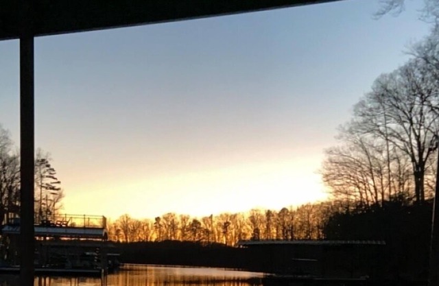 Quiet Waterfront Cottage on Lake Hartwell near Clemson w/ Hot Tub and Slip Dock