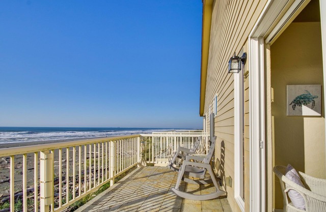 Quiet Waterfront Escape w/Hot Tub & Beach Access!
