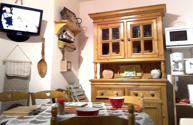 Réduc à partir 16 AOUT BEL APPARTEMENT T2 balcon vue plomb Cantal. IDEAL 4 P