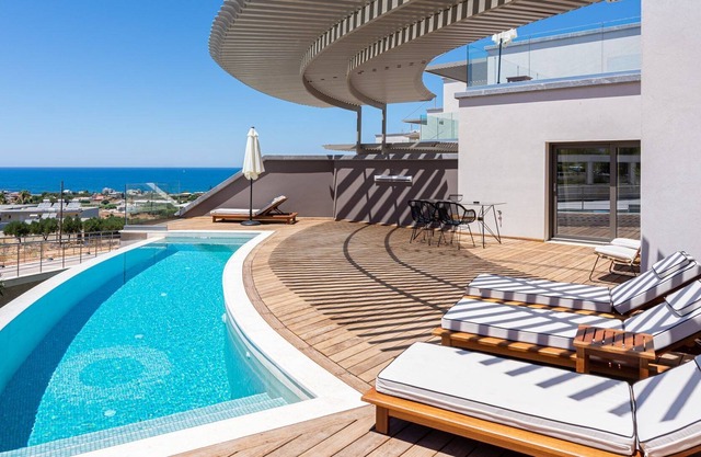 R 1315 Bliss - 2 Bedrooms Sea View Villa with Private Pool