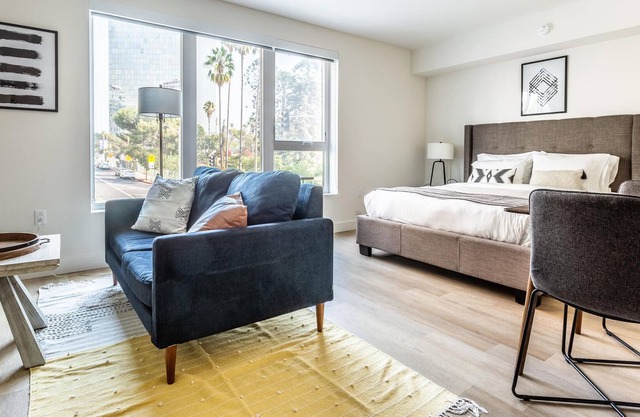 Radiant Studio in Los Angeles with Rooftop Park