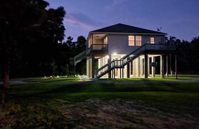 Raised 3 bed 2 bath house with canal access to Wolf River