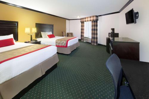 Ramada by Wyndham Ontario Airport & Convention Center