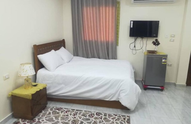 Ramses Guest House - 2 queen room, sleeps 4