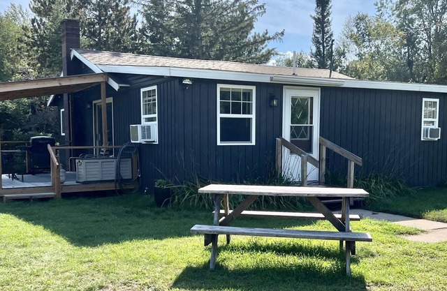 Rare 3 BR cabin on the trail