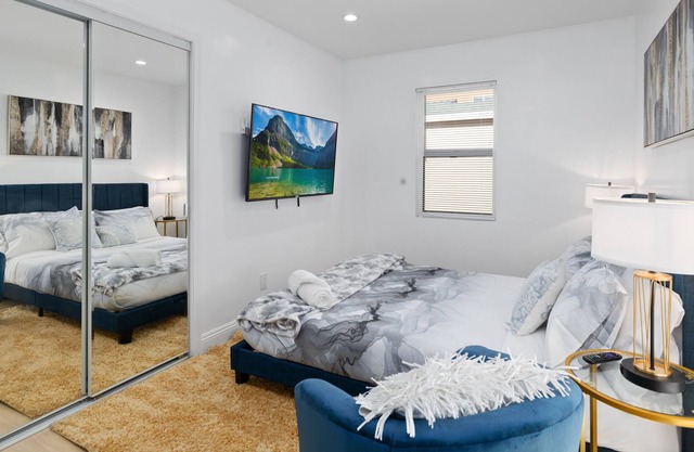 ★RAVISHING 2B1B REVAMPED HOME WITH QUEEN BEDS★