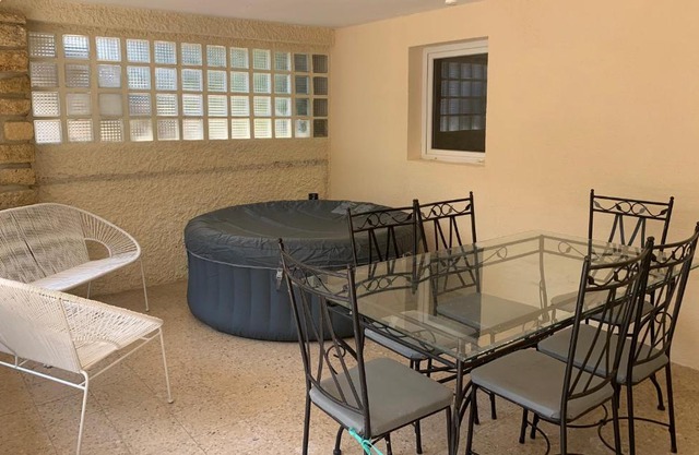 Ravissant logement avec jacuzzi