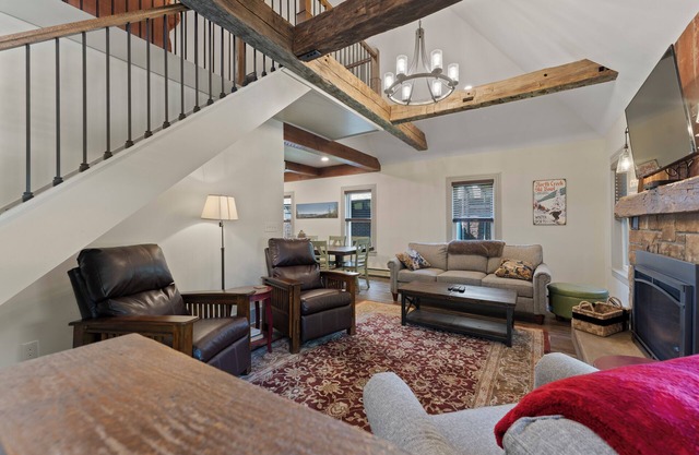 Recently Remodeled Family Friendly Home on Lake George