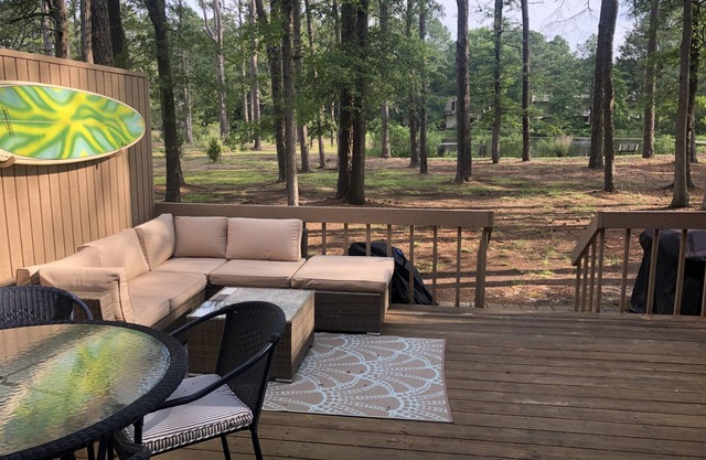 Recently Renovated 2BR/2BA Townhouse with Pond Views