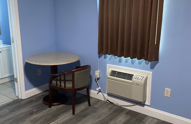 Red Carpet Inn and Suites