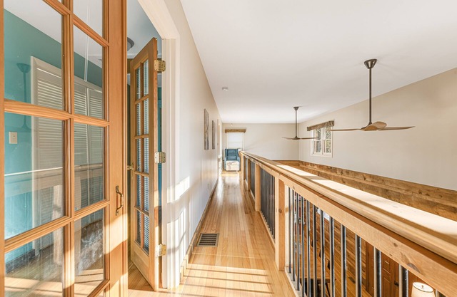 Red Cedar by AvantStay | Cabin w/Hot Tub + Views!