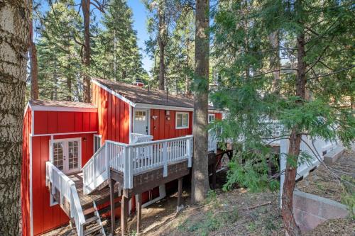 Red Cottage Charmer