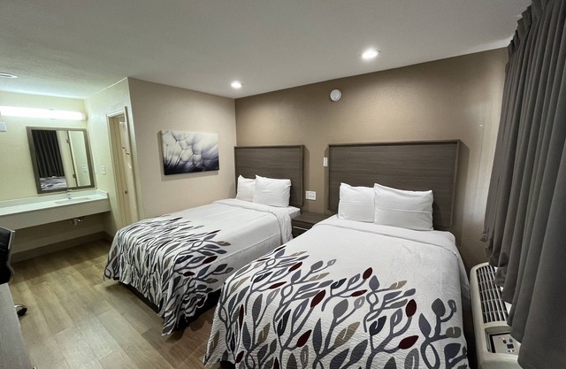 Red Roof Inn Haltom City