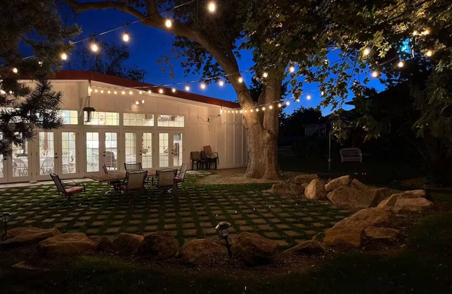 Red Roof Lodge large gathering space beds for 18 hot tub cold plunge