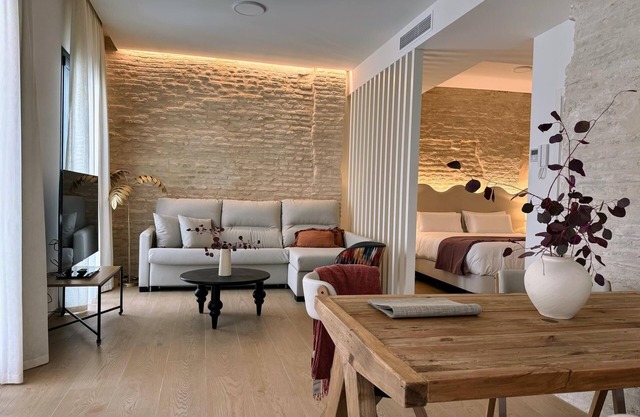 Redes Royale Apartments ·1A· by Misterhost