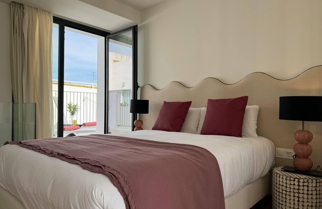 Redes Royale Apartments ·2B· Penthouse by Misterhost