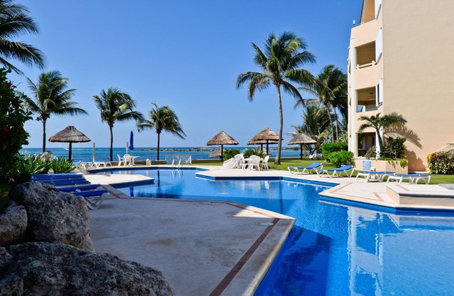 REDUCED RATE! * Beachfront Luxury Puerto Aventuras, Cancun, Mexico