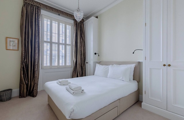 Refined 2BD Flat Between Westminster and Chelsea