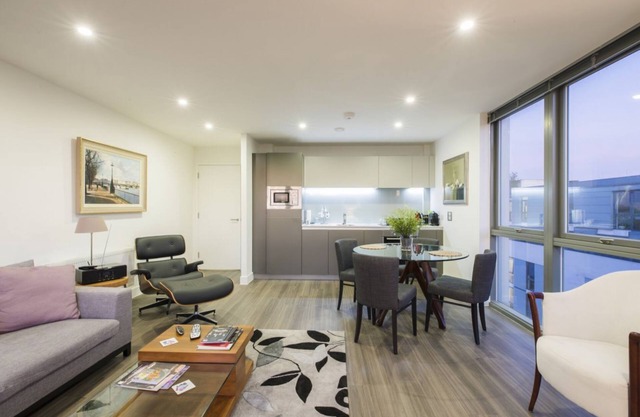 Refined apartment in Islington