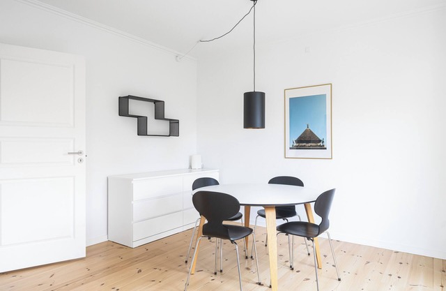 Refurbished 1-bed in Charlottenlund - 208