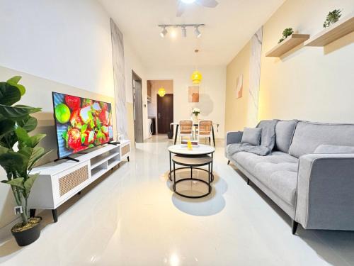Regalia Forest City Gelang patah by LuXuCoCoon