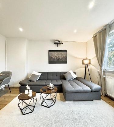 REGENCY Apartments - Traumhafte zentrale 40m2 Wohnung mit Kinoleinwand, WiFi und Netflix