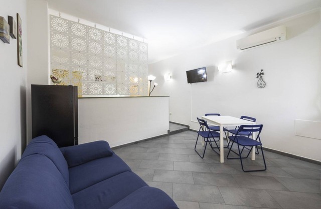 Reginaldo Studio By MMega